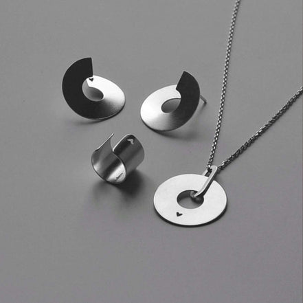 Wide ear cuff "Heart Disc"